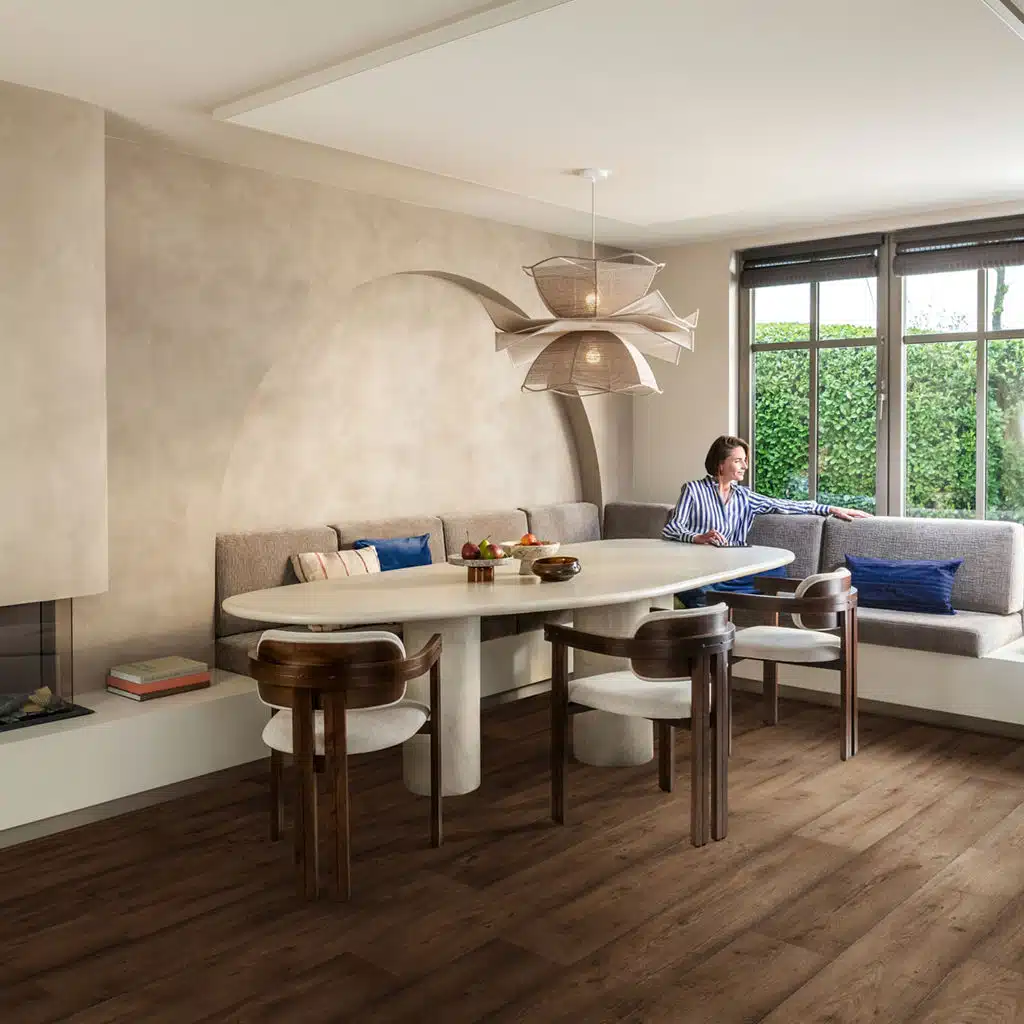 אלון חום בצבע שעווה דגם SIG4756